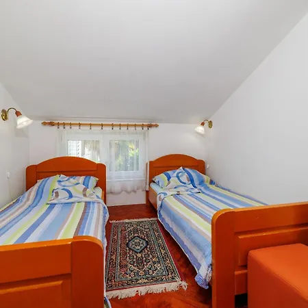 Rasa Apartman Malinska